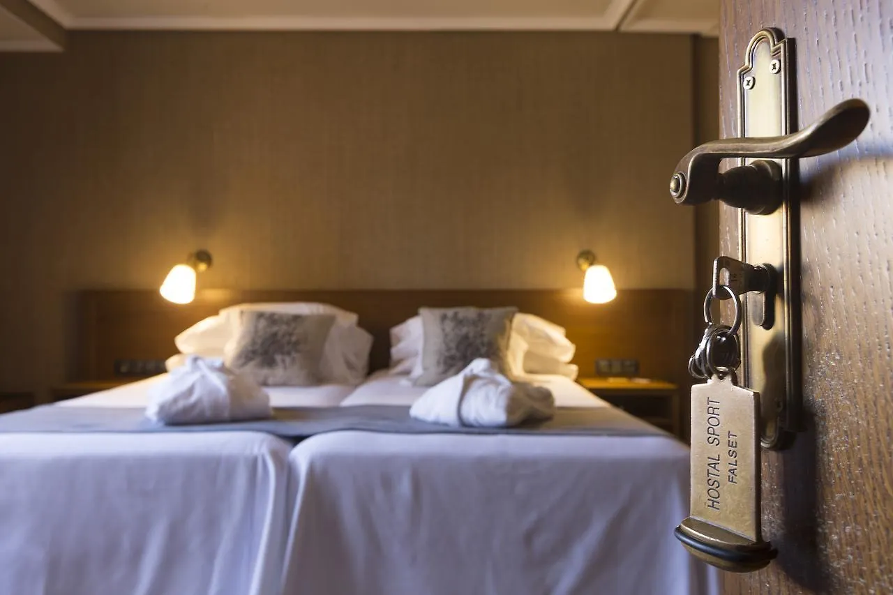 Hotel-Hostal Sport Falset 4*,